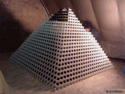 funny-gif-domino-lego-pyramid-falling-ap